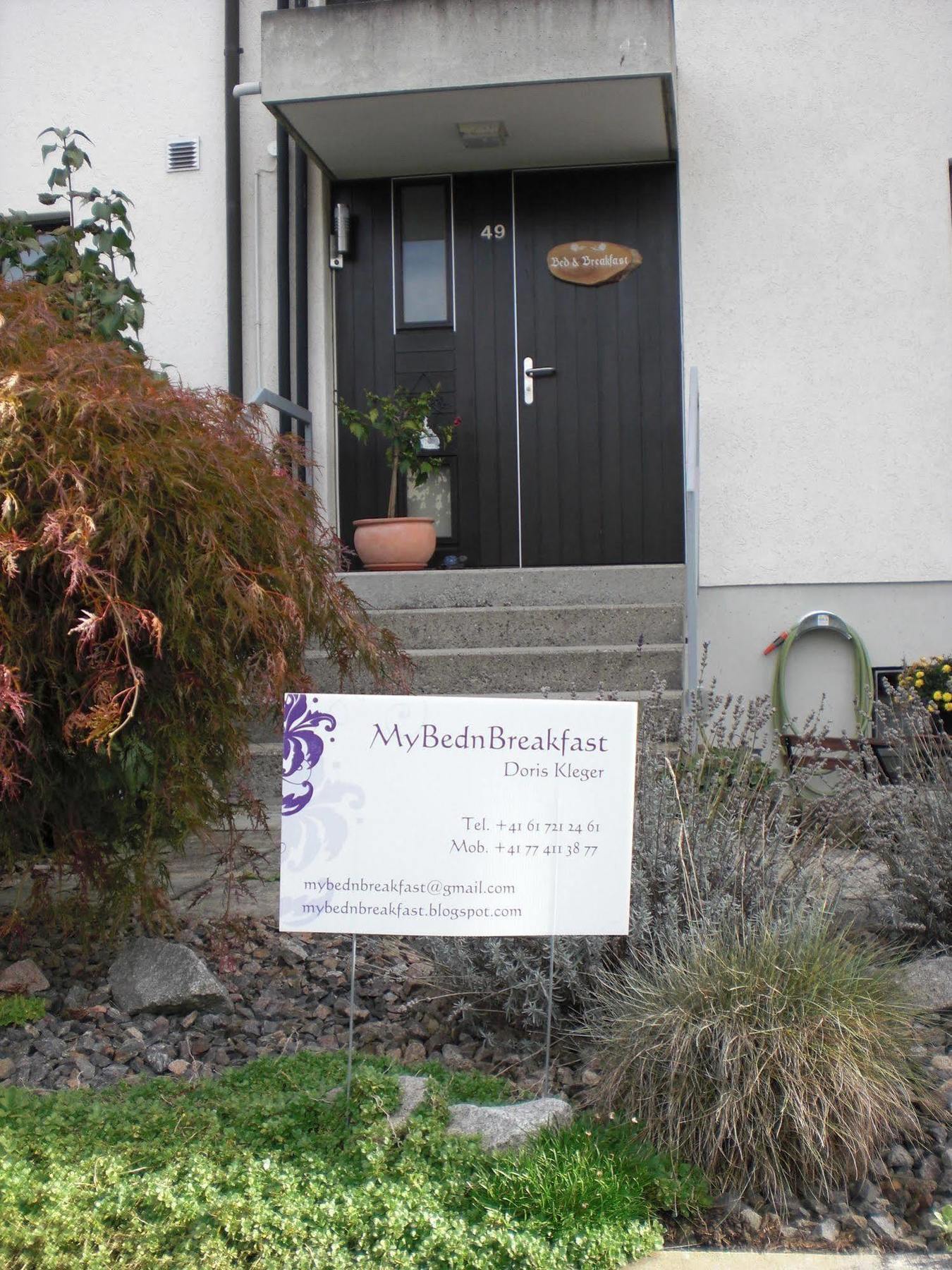 Mybednbreakfast In Bottmingen Bed & Breakfast Exterior photo
