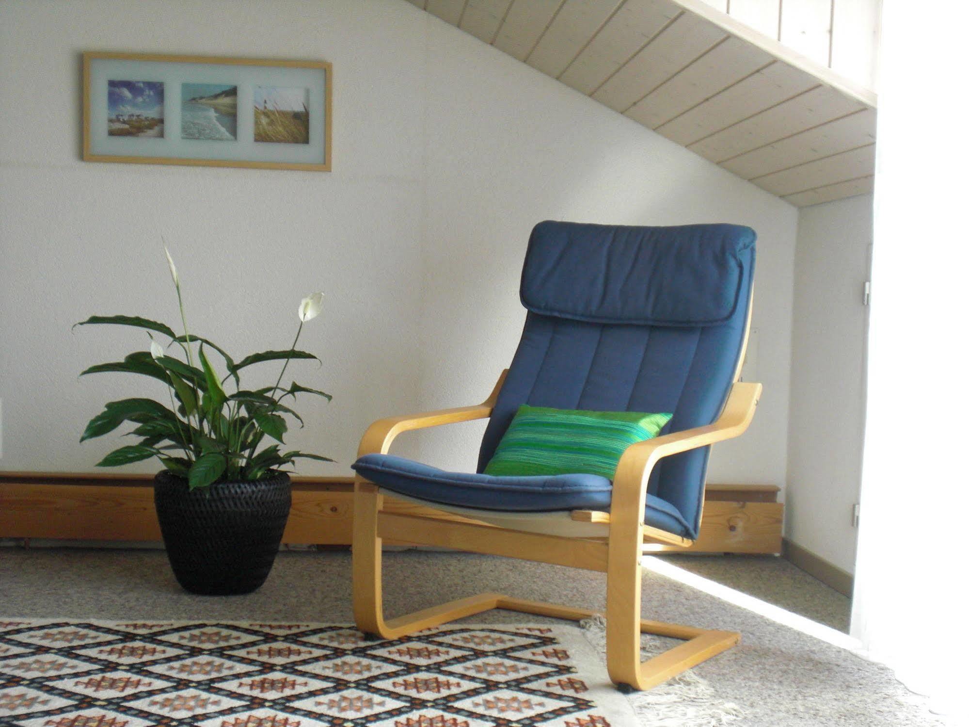 Mybednbreakfast In Bottmingen Bed & Breakfast Exterior photo
